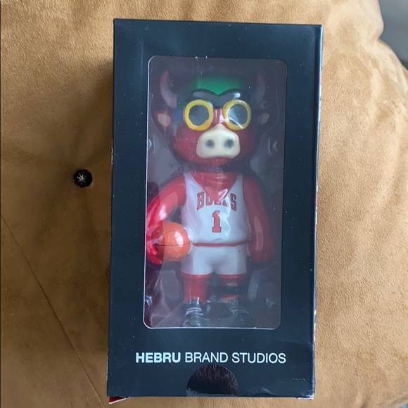 Hebru Brantley x Benny The Bull Bobblehead - Picture 2 of 6